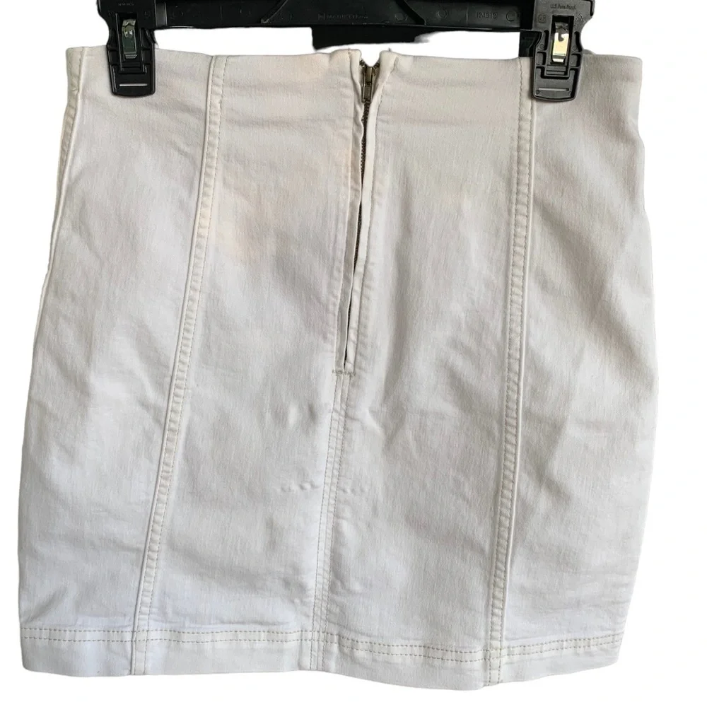 FREE PEOPLE Women's Modern Femme White Denim Mini Skirt ~ Size 10